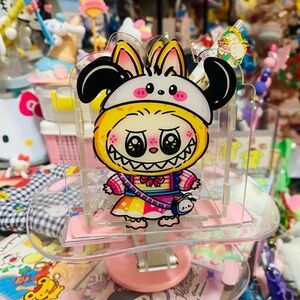 Pochacco labubu pen holder